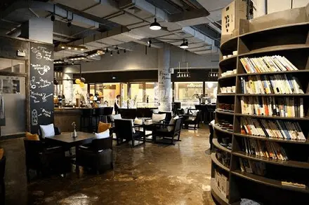 咖啡加盟费一年多少钱？开咖啡店投资大吗？
