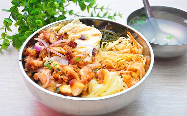 开烤肉拌饭店的经历让自主创业不再艰辛