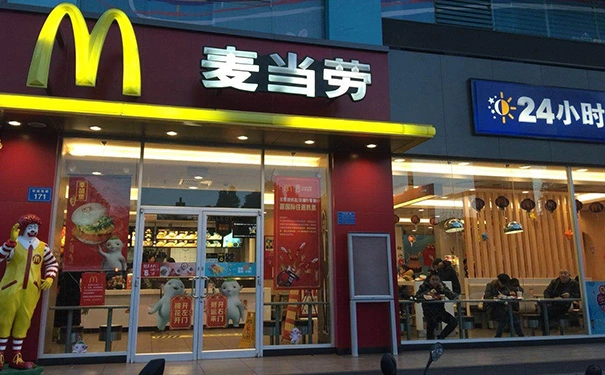 麦当劳因多说一句话，营业额提升几个亿，干餐饮少了“套路”可不行！