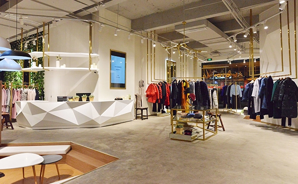 服装店选址选在哪里最合适？