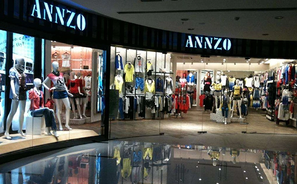 教你做一家年过百万的服装店