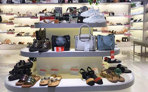开鞋店创业，10平米小店让你年赚十几万