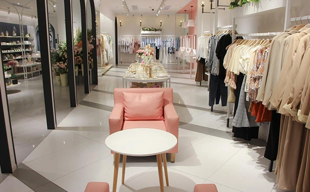 开品牌女装加盟店需要多少钱? 开品牌女装加盟店需要多少钱?