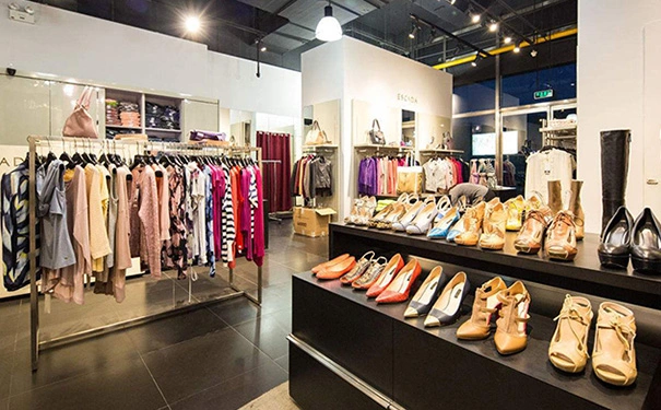 开个服装店成本大概需要多少？与哪些因素有关？