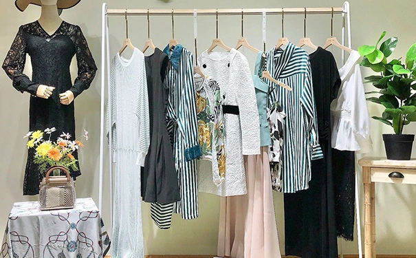 一般衣服进价和售价差多少？定价方法是什么？