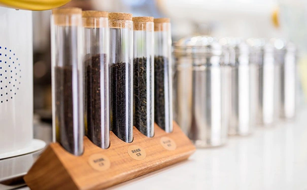 自己开奶茶店好 还是加盟好? 自己开奶茶店好 还是加盟好?