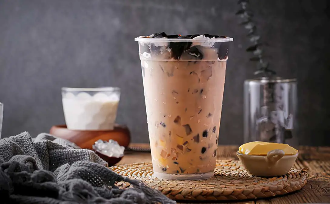 开一家奶茶店要投资多少钱 奶茶店利润计算