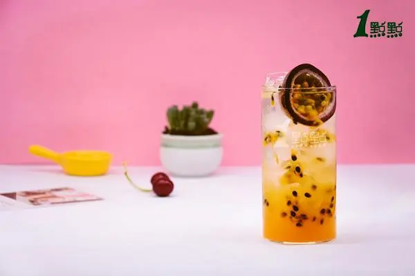 一点点奶茶百香果茶饮