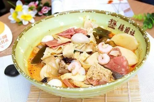加盟杨国福麻辣烫总共花多少钱(加盟杨国福麻辣烫要多少费用)