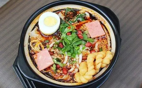 张亮麻辣烫加盟费需要多少钱,小成本投资开店 张亮麻辣烫加盟费需要多少钱,小成本投资开店