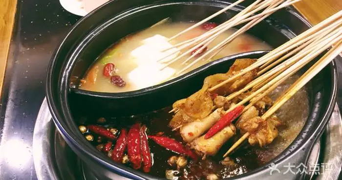聚贤坊砂锅串串香加盟