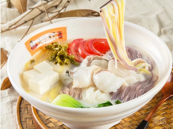 洁洁串串香火锅加盟