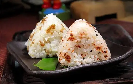 三角君海苔饭团加盟条件 三角君海苔饭团加盟条件